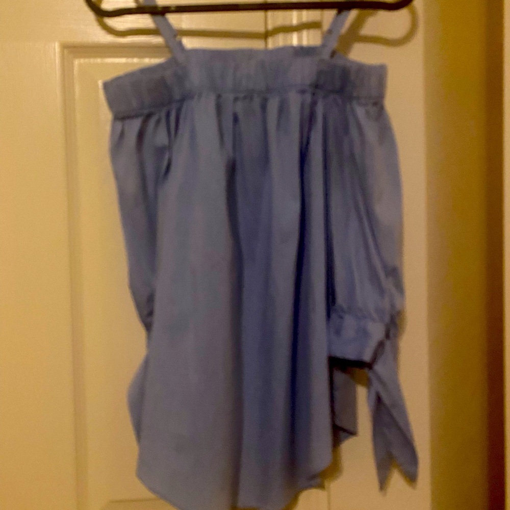Small blue blouse